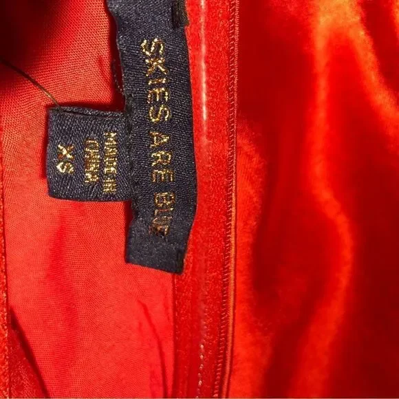 NWT SKIES ARE BLUE Women’s Red Dress Smooth Fabric Like Satin Classic & Elegant. - Picture 5 of 8